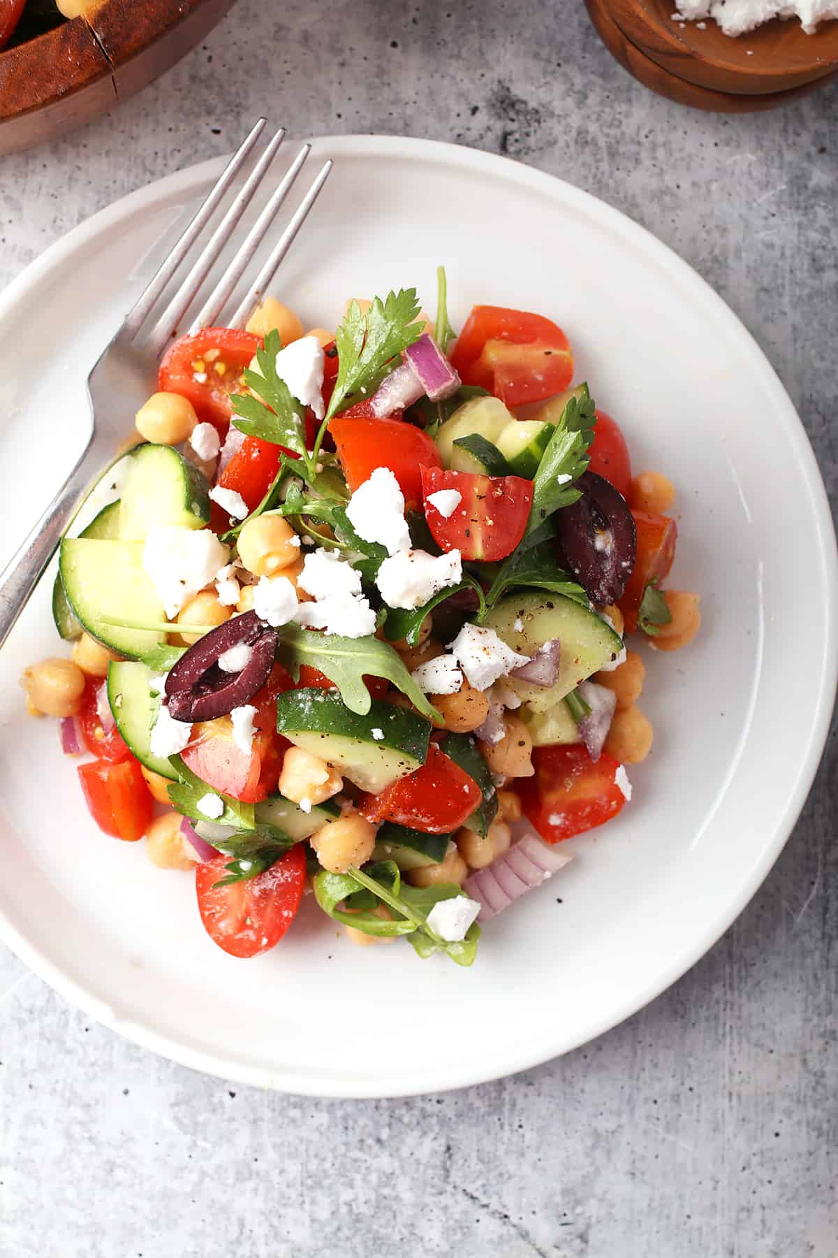 Vegan Greek Salad with Chickpeas | My Darling Vegan