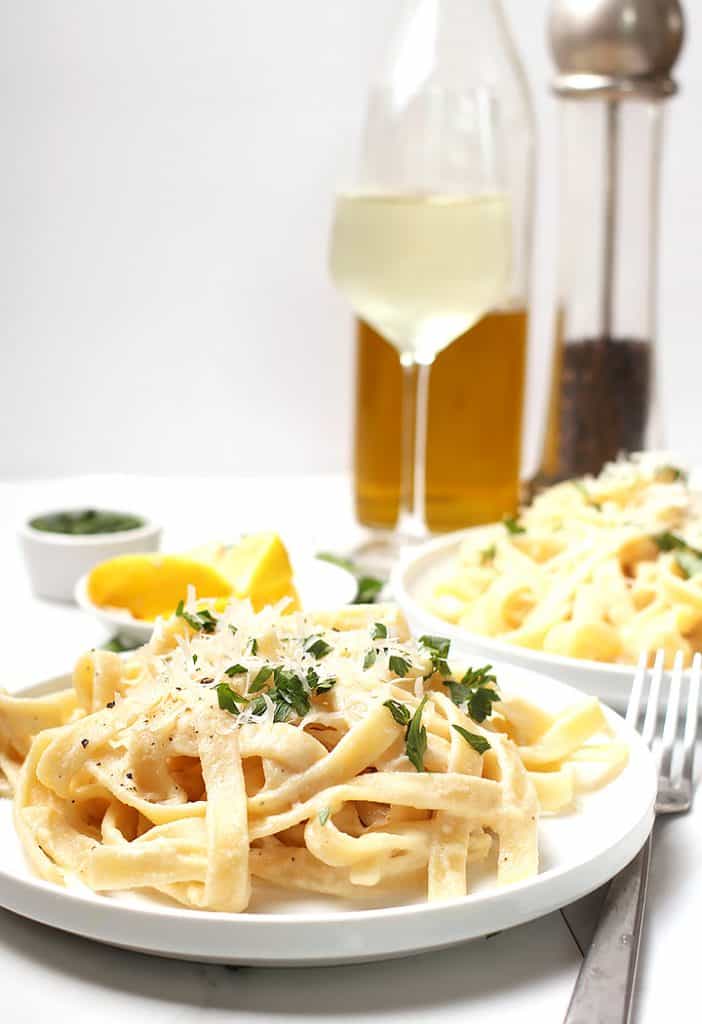 Easy Skinny Fettuccini Alfredo (Vegan) | My Darling Vegan