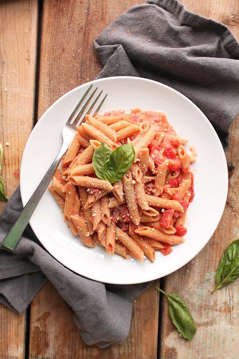 penne-pasta-with-vegan-vodka-sauce-my-darling-vegan