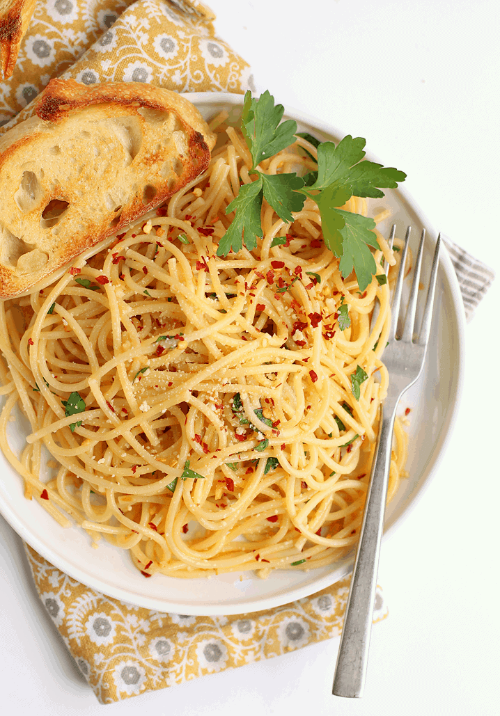 Spaghetti with Olive Oil and Garlic | My Darling Vegan