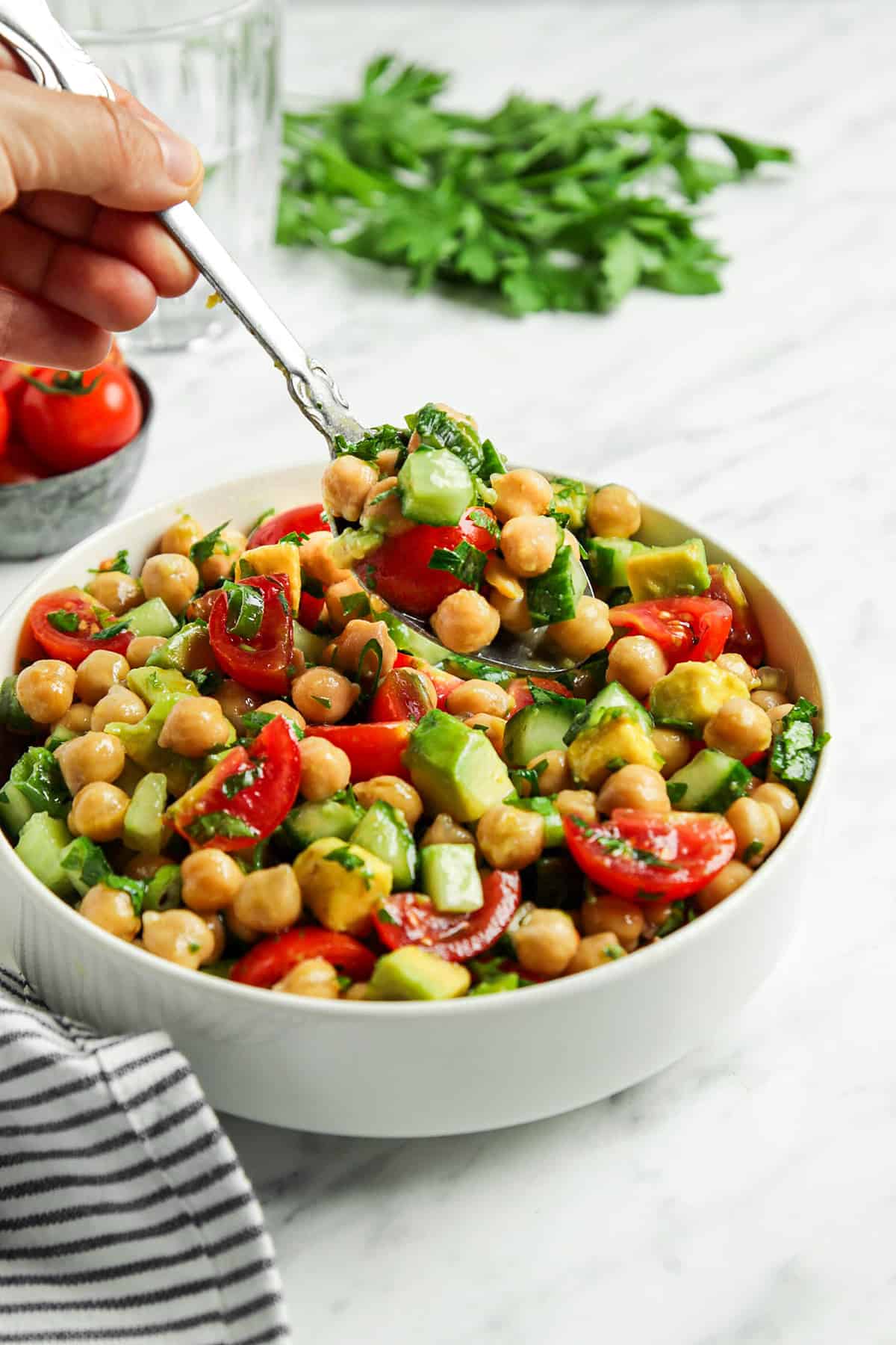 https://www.mydarlingvegan.com/wp-content/uploads/2021/07/Chickpea-Salad4.jpg